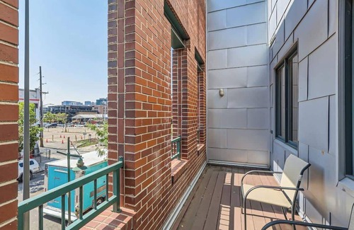Ballpark Apartamento | Modern 3 Bed Loft in the Heart of Lodo