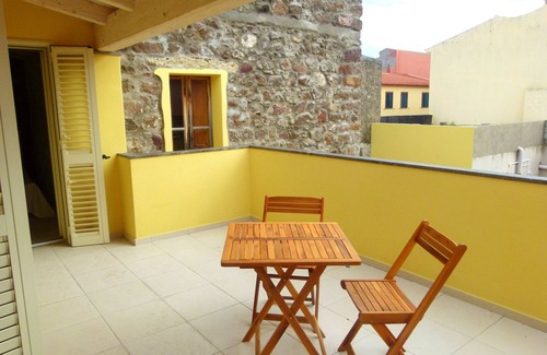 Castelsardo Historic Centre Villa | Moderna villa de 3 dormitorios en una ubicación increíble cerca del mar, tiendas y restaurantes