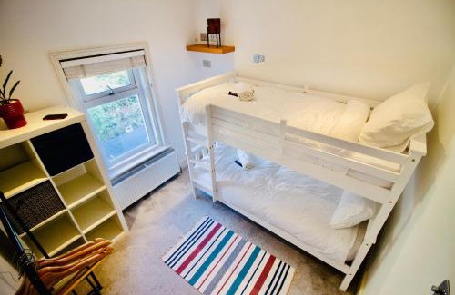 Poole Casa | Modern 3 bed w/garden, nr beach