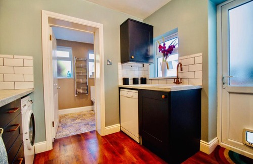 Poole Casa | Modern 3 bed w/garden, nr beach