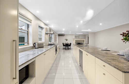 Cabarita Casa | Modern 3-Bed with Pool & Water Views by Beach