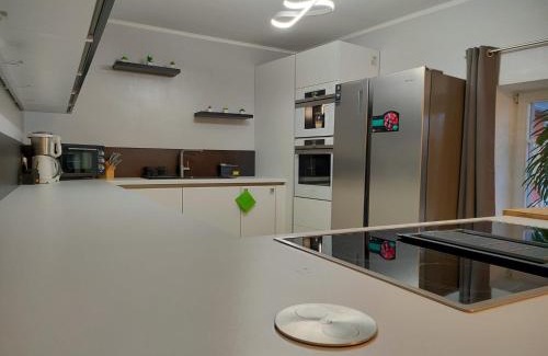 Useldange Apartamento | Modern 3 bedroom apartment near Useldange castle