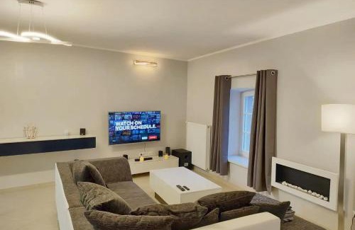 Useldange Apartamento | Modern 3 bedroom apartment near Useldange castle