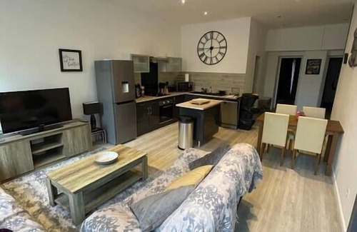 Excideuil Apartamento | Modern 3 bedroom cottage