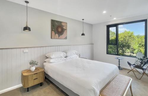 Batemans Bay Apartamento | Modern 3-Bedroom Golfside Apartment with Balcony