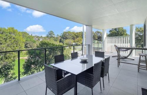 Batemans Bay Apartamento | Modern 3-Bedroom Golfside Apartment with Balcony