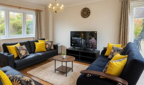 Sittingbourne Apartamento | Modern 3-Bedroom Home with Free Parking for Family, Contractors and Tourists!