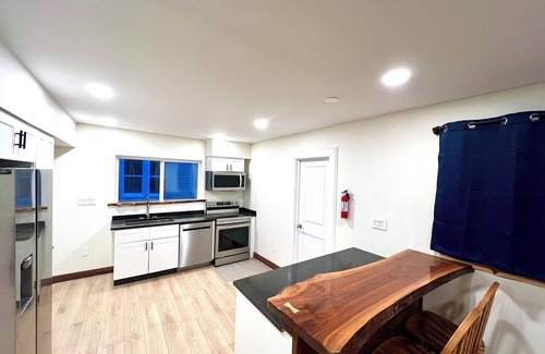 State College Casa | Modern 3 Bedroom House, walkable to downtown State College