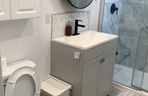 Cote-Saint-Paul Apartamento | Modern 3-BR Home Free Parking Monthly Stay Welcome
