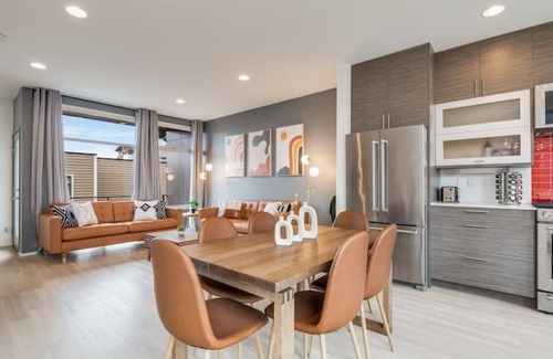 Old Ballard Casa | Modern 3B3B Ballard home w/Rooftop & Parking