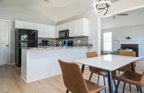 Huntcliff Casa | Modern 3BA w/ Stunning Amenities