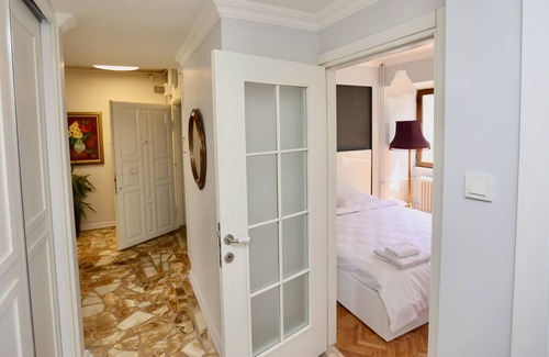 Nisantasi Apartamento | Modern 3BDR @ Nisantasi w/ Indoor Fire Pit