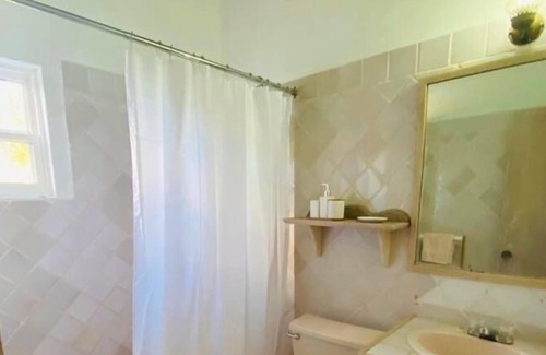 Swetes Casa | Modern 3bed House in the Heart of Swetes Village