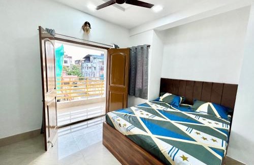 Kolkata Apartamento | Modern 3BHK Apt for Big Groups & Family on EM Bypass