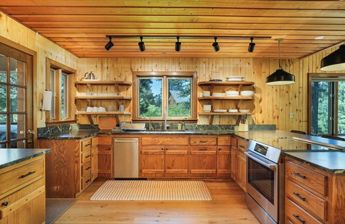 Purgatory Cabina | Modern 3BR Alpine Cabin, Mtn Views, Deck, Nearby Lakes and Purgatory Skiing