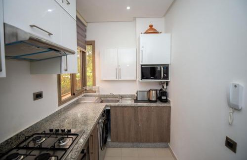 Menara Apartamento | Modern 3BR Apartment with Pool & Golf Views