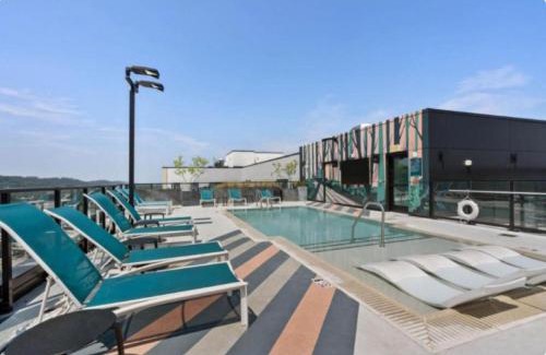 Five Points South Apartamento | Modern 3BR Condo Five Points South Gem