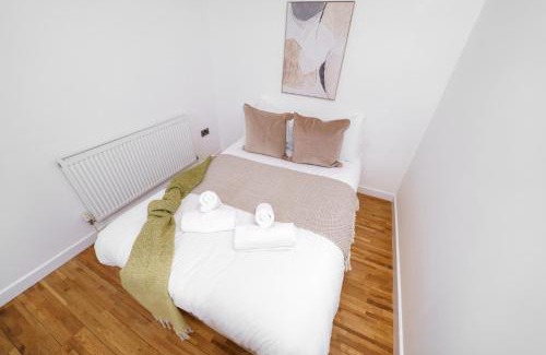 Spitalfields Apartamento | Modern 3BR - Flat Sleeps 8 - Walk to Liverpool St