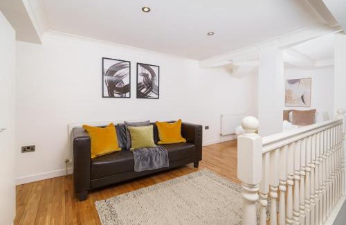 Spitalfields Apartamento | Modern 3BR - Flat Sleeps 8 - Walk to Liverpool St