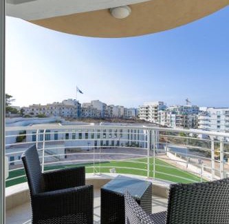 Mellieħa Heights Apartamento | Modern 3BR home with lovely terrace in Mellieha by 360 Estates