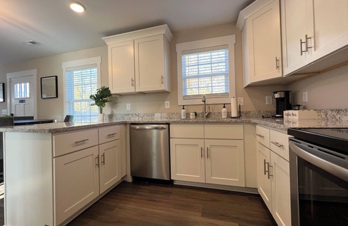 Gastonia Casa | Modern 3BR New Build - King Bed + Roku TVs