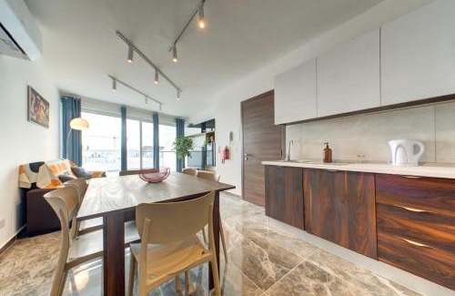 Pieta Apartamento | Modern 3BR Penthouse with Valletta Views & Terrace