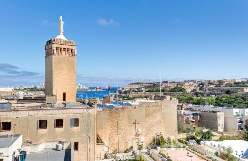 Pieta Apartamento | Modern 3BR Penthouse with Valletta Views & Terrace