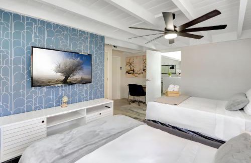 Wilton Manors Casa | Modern 3BR Pool Home with Game Room near Beaches!