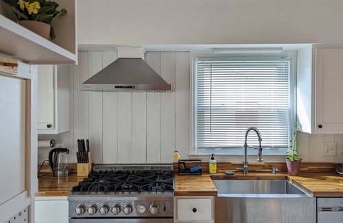 Durham Casa | Modern 3BR Ranch Near Duke & UNC - Chapel Hill