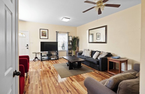 Nauck Casa | ★Modern 3BR Townhouse minutes from Washington, DC★