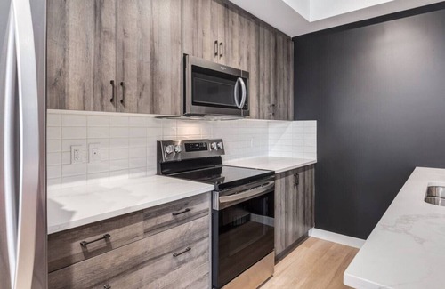 Bridgeland Condominio | Modern 3BR unit in the heart of Calgary