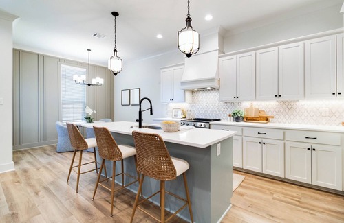 Youngsville Casa | Luxury Townhomes, 3br, private garage and yard