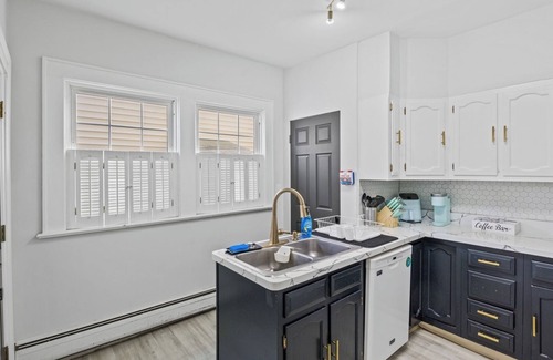 Rochester Casa | Modern 3br w/KING master. Mins to Strong, UR, RIT