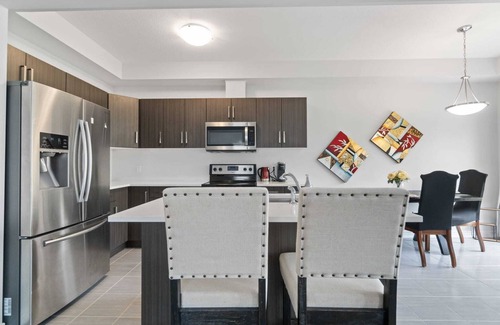 Welland Casa | Beautiful Welland house 5 min from everything.