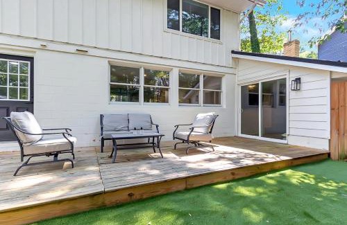 Park Forest Village Casa | Modern 3BR With Big Kitchen & TV Rm