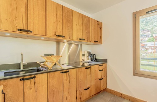 Champagny-en-Vanoise Apartamento | Apartamento moderno 4* con 2 habitaciones, balcón, parking, wifi y mascotas permitidas