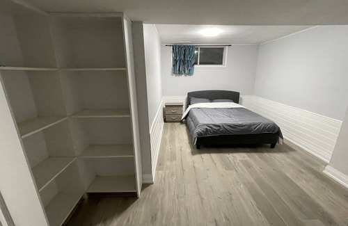 Georgina Cabaña | Modern 4 bdrm cottage at Lake Simcoe!