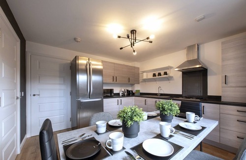 Liberton Casa | MODERN 4-BED EDINBURGH HOUSE WITH PRIVATE PARKING