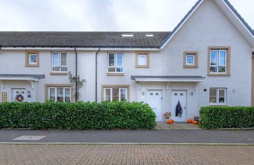 Liberton Casa | MODERN 4-BED EDINBURGH HOUSE WITH PRIVATE PARKING