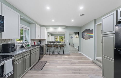 Pymatuning South Casa | Modern 4-bedroom house on PYM Lake with hot tub