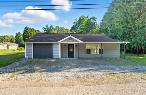 Pymatuning South Casa | Modern 4-bedroom house on PYM Lake with hot tub