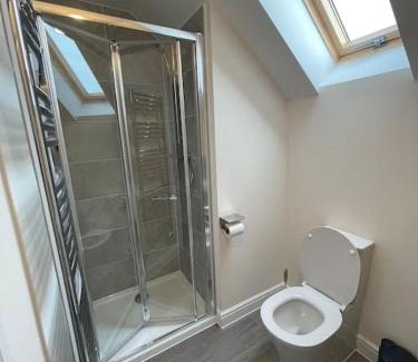 Ebbsfleet Valley Casa | MODERN 4 BEDROOM HOUSE WITH GARDEN & PARKING