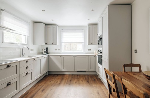 Harrow Road Apartamento | Modern 4-bedroom house in Maida Vale - Central London