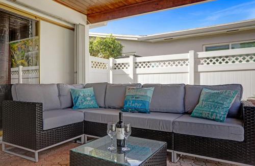 Hollywood Hills Casa | Modern 4 Bedroom -Kosher - Heated Pool - Game Room