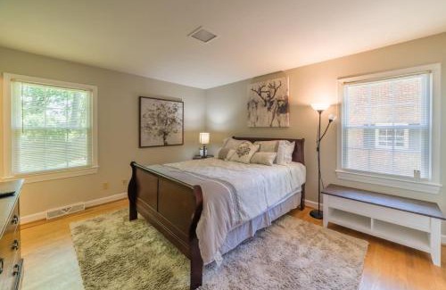 Greensboro Casa | Modern 4 Bedroom pets welcome