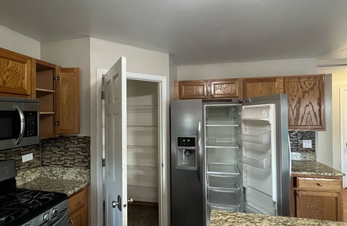 Shorewood Casa | Modern 4 Bedroom Private Vacation Home