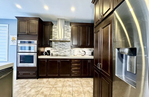 Brampton Casa | Modern 4-BR Home in Brampton | Spacious, Family-Friendly, and Comfort-Driven Retreat