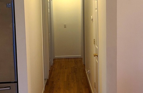 Linden Casa | Apto completo * Cama King * Cerca de EWR + Prudential + NY