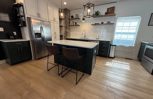 Indianapolis Casa | Modern 4BR/3BA Downtown Colts/Pacers/Events!