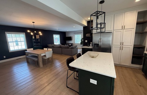Indianapolis Casa | Modern 4BR/3BA Downtown Colts/Pacers/Events!